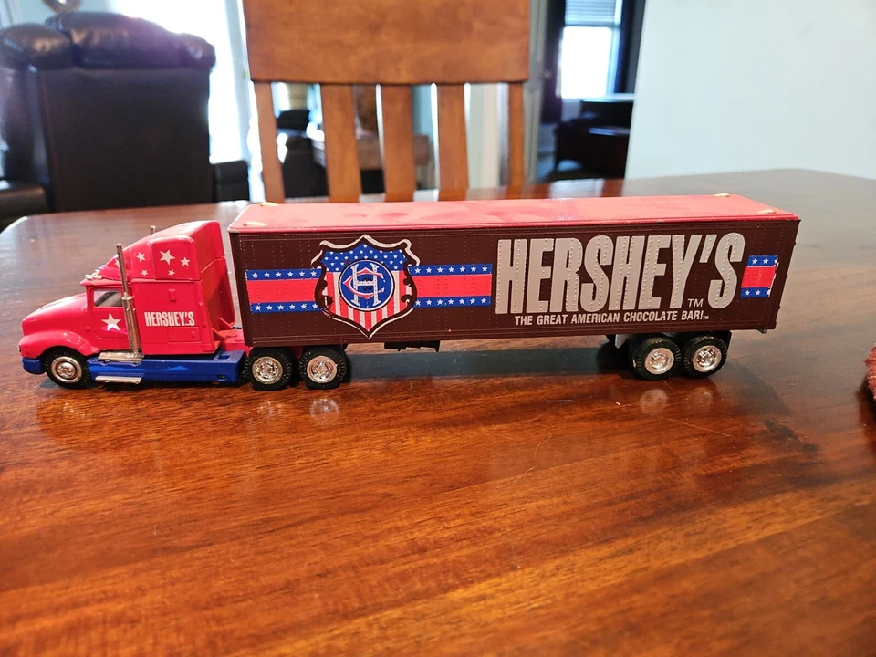 1992  K-line   'Hershey's  Heavy Hauler'  Tractor & Trailer Die-Cast  1/48 Scale - Image 1 of 1