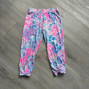 Lilly Pulitzer Jogger Pants Girls Size Small (4-5) Pink Fun Pattern Lightweight - Picture 1 of 4