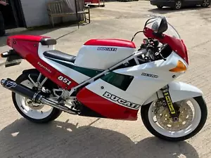 Ducati 851 Superbike ***STUNNING*** - Picture 1 of 12