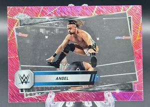 2025 Angel Topps Chrome WWE Pink Shimmer Parallel - Foto 1 di 2