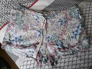 White Stuff Flannel Pyjama Shorts UK 14 L Pink Blue Floral Print Sleep Shorts - Picture 1 of 4