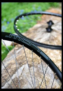 HANDBUILT Hope Pro 5 boost Stans Flow MK4 rims 29" Sapim Race - Picture 1 of 2