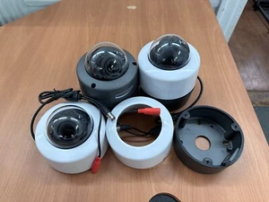 Cámara domo Three Speco HFD4M 4MP HD-TVI FIT, lente de 2,8-12 mm - Imagen 1 de 4