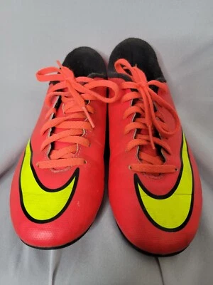 Nike Mercurial Girls Red Soccer Cleats, Size 2.5Y, Great Condition Free Shipping - Image 1 of 4