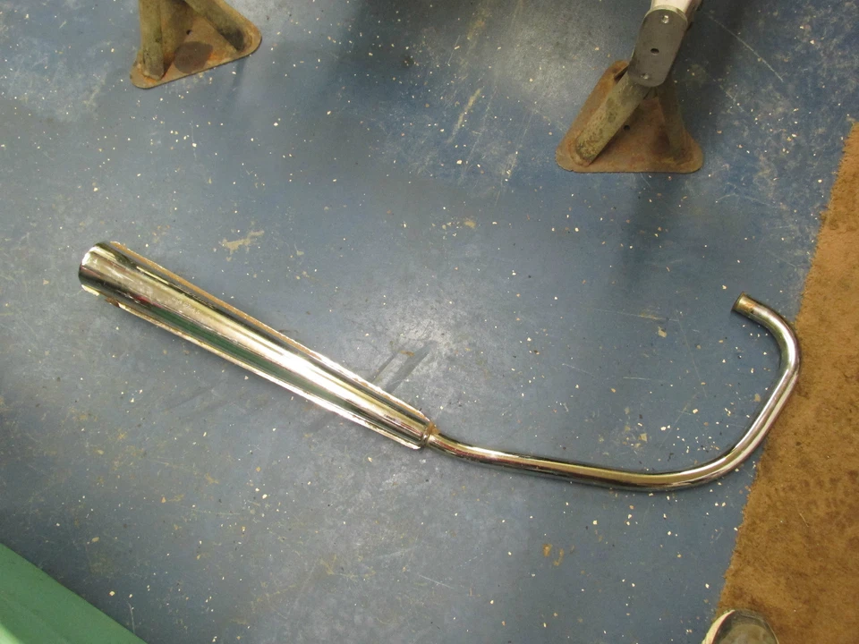 TUBO DE ESCAPE SUPERIOR DERECHO BENELLI 500 QUATTRO BENELLI B1 Foto 1 de 4