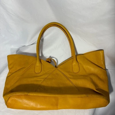 Bolsa tote de ombro feminina Coldwater Creek couro amarelo - Imagem 1 de 4