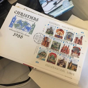 GUERNSEY FIRST DAY COVER CHRISTMAS 1988 MINIATURE SHEET Ecclesiastical Links - Picture 1 of 2