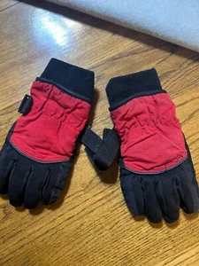 black/red kids gloves - Picture 1 of 2