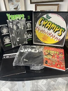 The Cramps Smell Of Female Picture Disc Box Set With T-shirt, Poster And Book - Picture 1 of 13