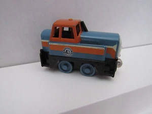 THOMAS AND FRIENDS DIE CAST LLEVAR TRAIN DEN - Imagen 1 de 3