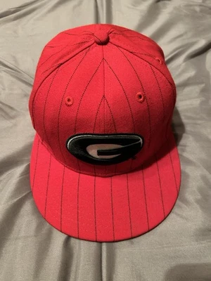 Кепка на резинке New Era UGA Georgia Bulldogs размер 7 3/8 ~ Dawgs ~ красная - с плоским козырьком - Изображение 1 из 4