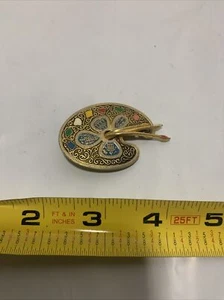 Vintage Damascene Brooch Pin - Artist Painters Palette Brushes - Spain  - Imagen 1 de 5