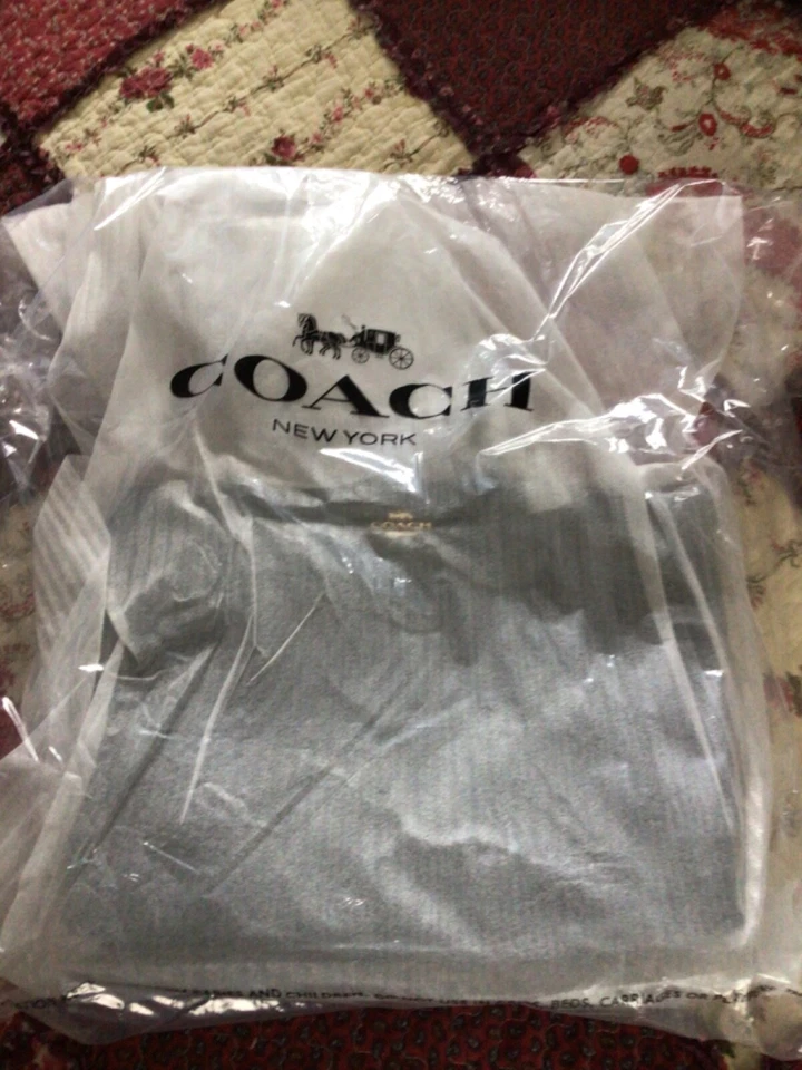 Authentic Coach leather Zip top tote Black