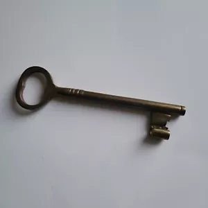 Vintage Antique Authentic Large Heavy 6 Inch Cast Brass Metal Skeleton Key - Picture 1 of 7