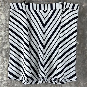 Lane Bryant Plus Size 20 Chevron Striped Knee Length Skirt White Black Zip - Picture 1 of 9