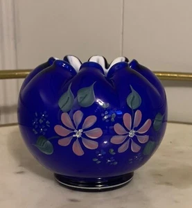 Vintage Fenton Cobalt Blue Cased White Glass Rose Bowl Vase Signed Hand Painted - Picture 1 of 6