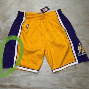 NEW DEFECT LG Los Angeles Lakers Mitchell Ness 2009/10 Swingman Shorts Gold - Picture 1 of 11