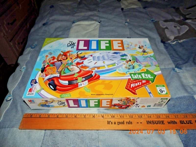 MILTON BRADLEY The Game Of Life 2007 Edition Complete - Image 1 of 4