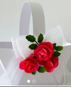 Elegant White Party Basket Reusable and Stylish for Weddings Birthdays Crafts - Picture 1 of 2