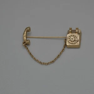 Pin de palo giratorio retro 3D vintage 2 piezas teléfono tono dorado cadena de seguridad - Imagen 1 de 11