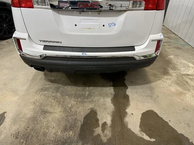 CUBIERTA PARACHOQUES TRASERO GMC TERRAIN 16-17 OLÍMPICO BLANCO GAZ Foto 1 de 4