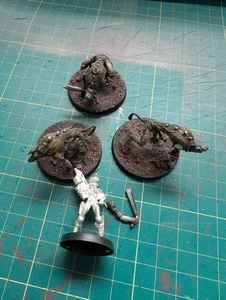 Lote de metal Infinity Ariandna hombres lobo - Imagen 1 de 1