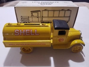 12559 COIN BANK 1993 ERTL 1931 HAWKEYE TANKER SHELL NIB - Picture 1 of 6