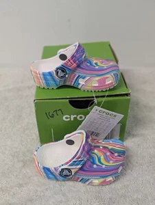 Größe C5 Kleinkind Crocs Classic Out of this World mehrfarbige Clog Schuhe - Bild 1 von 9