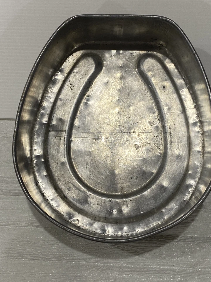 Horseshoe Cake Tin Strong-Lite Aluminium Made In Japan Melbourne Cup Party !! - Bild 1 von 4