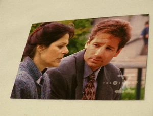 The X-Files Trading Card #62 ‘Season’ – Premium Season 2 By Topps 1996 – Used - Picture 1 of 3