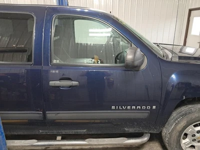 Conjunto de puerta delantera derecha usado se adapta a: camioneta Chevrolet Silverado 1500 2009 Foto 1 de 4