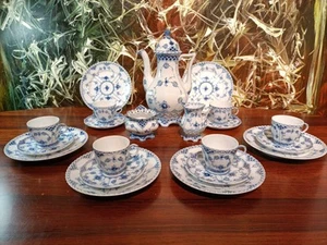 ROYAL COPENHAGEN Denmark MUSSELMALET PIZZO PIENO - elegante servizio da caffè / 6 pers: - Foto 1 di 12