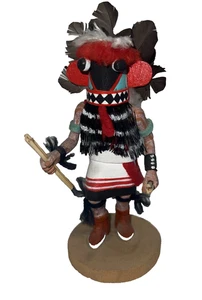 Hopi “Wuyak-taywa” Cara Ancha Whipper Kachina Firmado Ramon Albert Sr (n. 1927) - Imagen 1 de 17