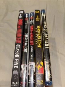 Sons of Anarchy Seasons 1-5 Brand New - Season 2 Signed - Picture 1 of 9