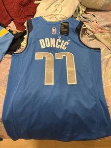 Nike NBA Luka Dončić #77 Dallas Mavericks Jersey - Picture 1 of 5