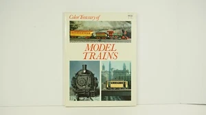 Color Treasury of Model Trains Hardcover by Crescent Books W3 - Imagen 1 de 10