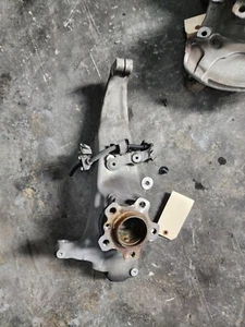 ✅17-21 OEM BMW G30 530e 530 540 RWD Front Left Hub Spindle Knuckle Wheel Bearing - Picture 1 of 2