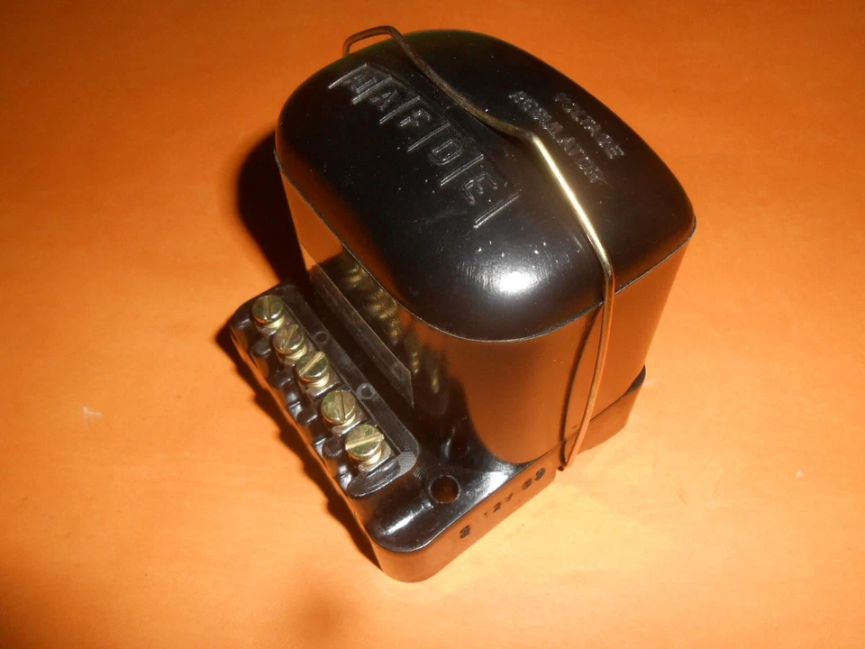 REGULADOR DE VOLTAJE DINAMO HILLMAN MINX (1951-1959) / CAJA DE CONTROL Foto 1 de 4