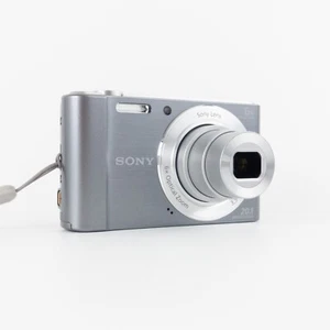 *N. MINT* Sony Cyber-shot DSC-W810 20.1MP Digital Camera - Silver - Foto 1 di 13