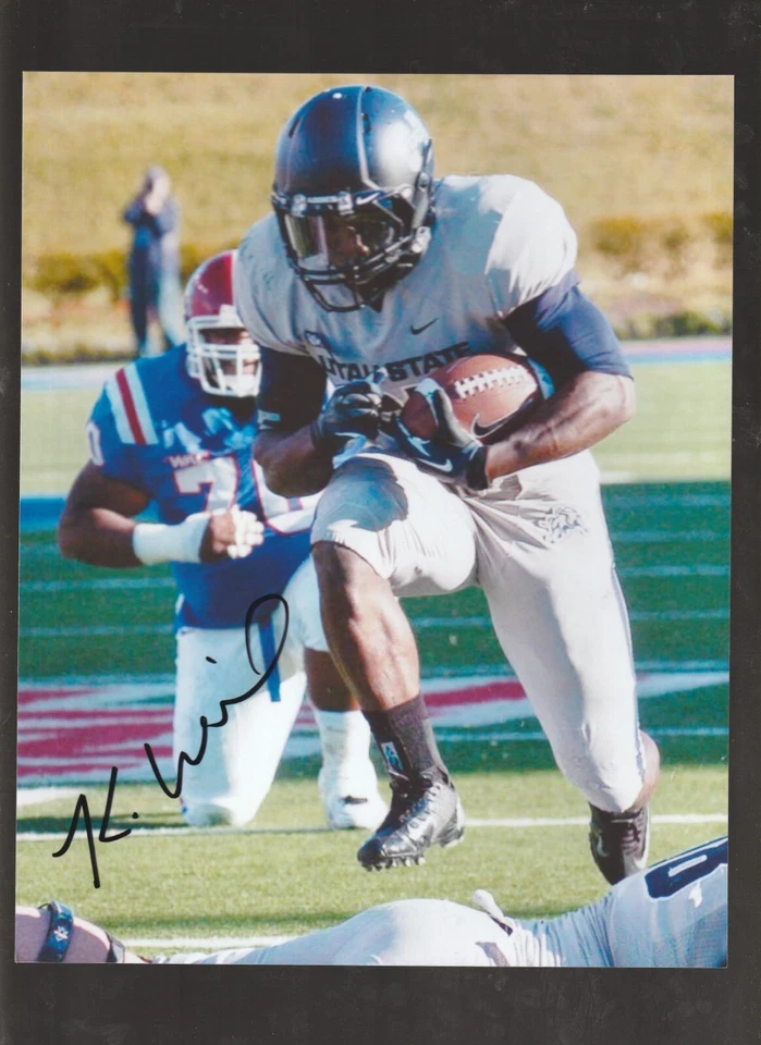 Kerwyn Williams autograph signed 8 x 10 inch photo UTAH STATE AGGIES POSE 3 - Image 1 of 1