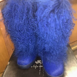 Bearpaw Boetis Sz 6 US Women's Furry Shearling Wool Boots Cobalt Blue New 37 EU - Picture 1 of 8