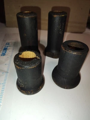 Candelabros cónicos de madera primitiva pátina 4 piezas marrón oscuro 2 altos 2 cortos Foto 1 de 4