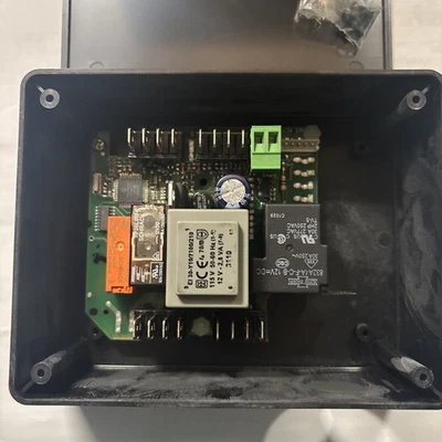 True Residential TUR24DSSB 24" Undercounter Refrigerator Drawers in Stainless - Image 1 of 3