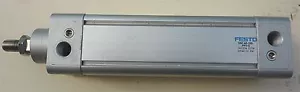 Festo DNC-40-100-PPV pneumatic cylinder - Picture 1 of 3