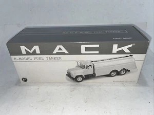 TEXACO Gasoline MACK R MODEL TANKER TRUCK 1:34 1st GEAR #19-2364 NEW MINT - Picture 1 of 4