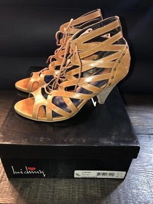 Zapatos de tacón alto de cuero tostado Luichiny para mujer Tell All talla 7 cordones abiertos con puntera Foto 1 de 4