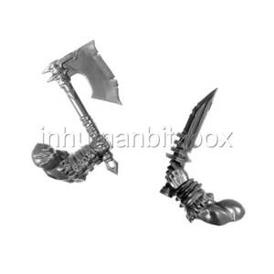 BLOO28 PAIRE BRAS COUTEAU HACHE BLOODREAVER WARHAMMER BATTLE AoS BITZ 39-48 - Bild 1 von 1