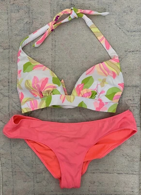 VICTORIAS SECRET 2 PIEZAS BIKINI DE NATACIÓN FLORAL HALTER TRIÁNGULO PARTE SUPERIOR PARTE INFERIOR ACANALADA Talla M Foto 1 de 4