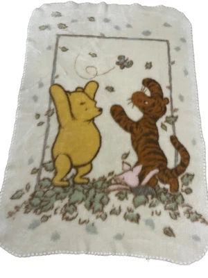 复古迪士尼经典小熊维尼毯毛绒奶油小猪秋叶 — 第 1/4 张图片