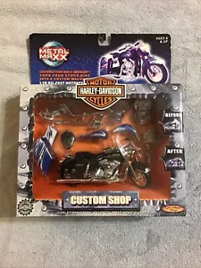 Metal Maxx Harley Davidson 2001 FLHRCI ROAD KING Motorcycle MODEL KIT 1/20 - Picture 1 of 6